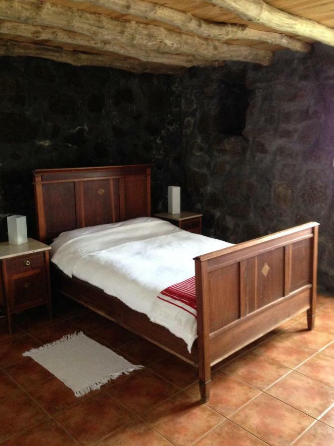 Gasthaus Casa Da Lava São Roque do Pico Exterior foto